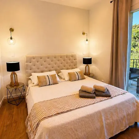Sweet 2 Pieces 42 M2 Chambre, Salon, Cuisine, Grande Terrasse, Parking Proche Centre Et - One-bedroom *