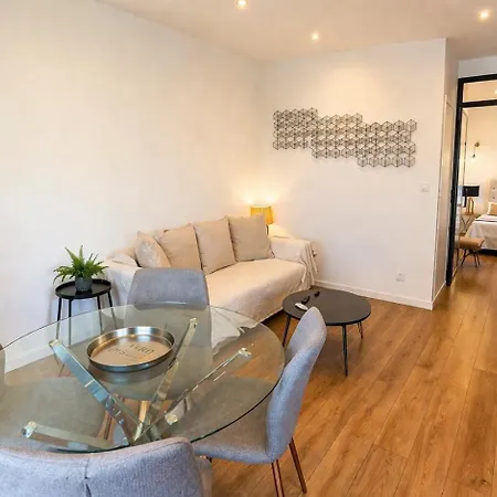 Lejlighed Sweet 2 Pieces 42 M2 Chambre, Salon, Cuisine, Grande Terrasse, Parking Proche Centre Et - One-bedroom *