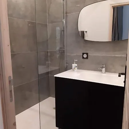 Sweet 2 Pieces 42 M2 Chambre, Salon, Cuisine, Grande Terrasse, Parking Proche Centre Et Apartament Bastia (Corsica)