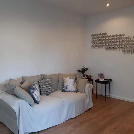 Sweet 2 Pièces 42 M2 Chambre, Salon, Cuisine, Grande Terrasse, Parking Proche Centre Et Appartamento