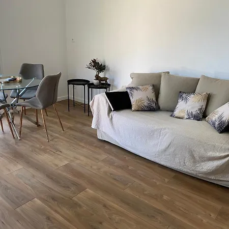 Sweet 2 Pièces 42 M2 Chambre, Salon, Cuisine, Grande Terrasse, Parking Proche Centre Et *