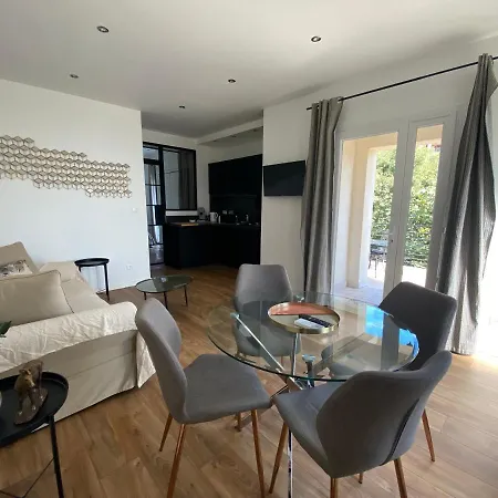 Apartament Sweet 2 Pieces 42 M2 Chambre, Salon, Cuisine, Grande Terrasse, Parking Proche Centre Et *