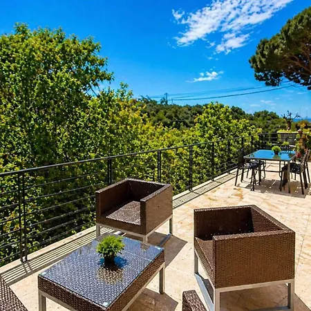Super 42 M2 - Grande Terrasse Privée- Parking - - Proche Centre Et Bastia (Corsica)