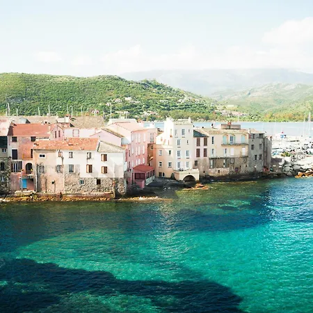 Super 42 M2 - Grande Terrasse Privée- Parking - - Proche Centre Et * Bastia (Corsica)