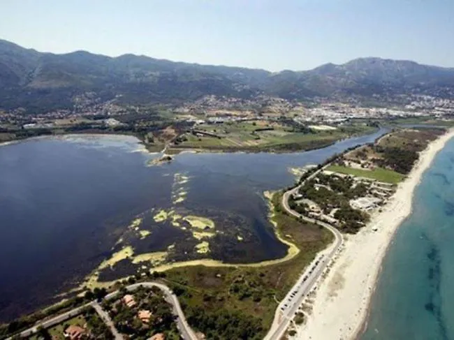 Sweet 2 Pieces 42 M2 Chambre, Salon, Cuisine, Grande Terrasse, Parking Proche Centre Et 公寓