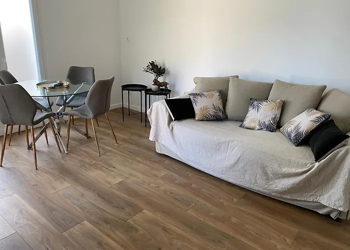 Sweet 2 Pièces 42 M2 Chambre, Salon, Cuisine, Grande Terrasse, Parking Proche Centre Et *